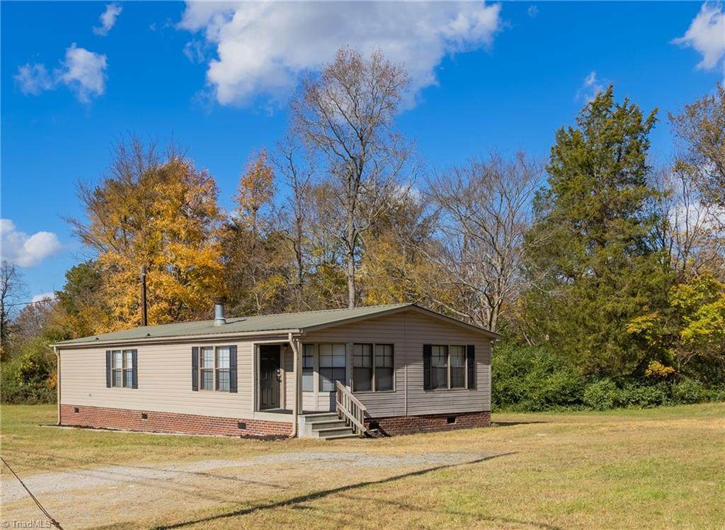 3516 Roy Farlow Road - Photo 1