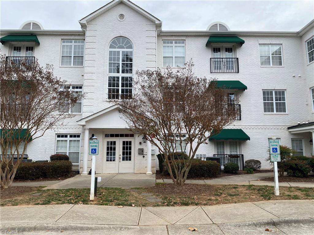 108 Sunset Circle - Photo 1