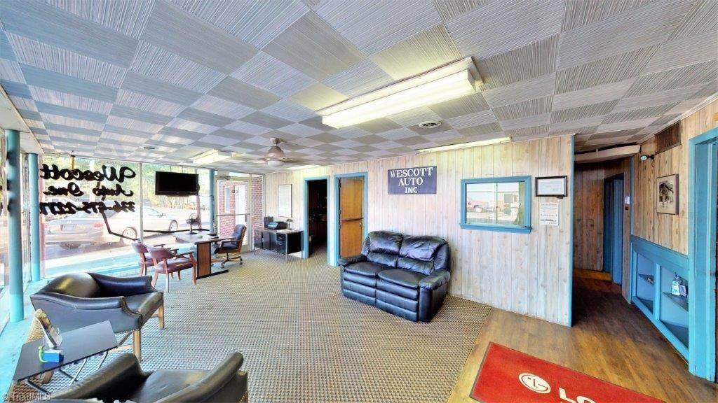 612 Lexington Avenue - Photo 1