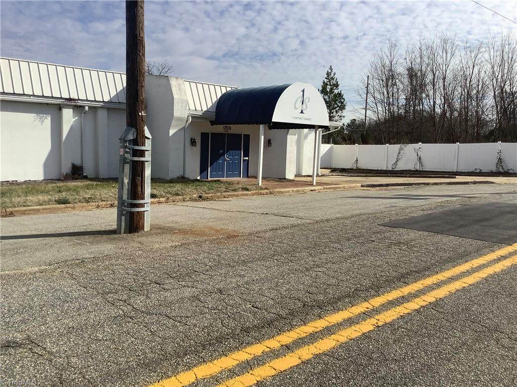 1709 King Street - Photo 1