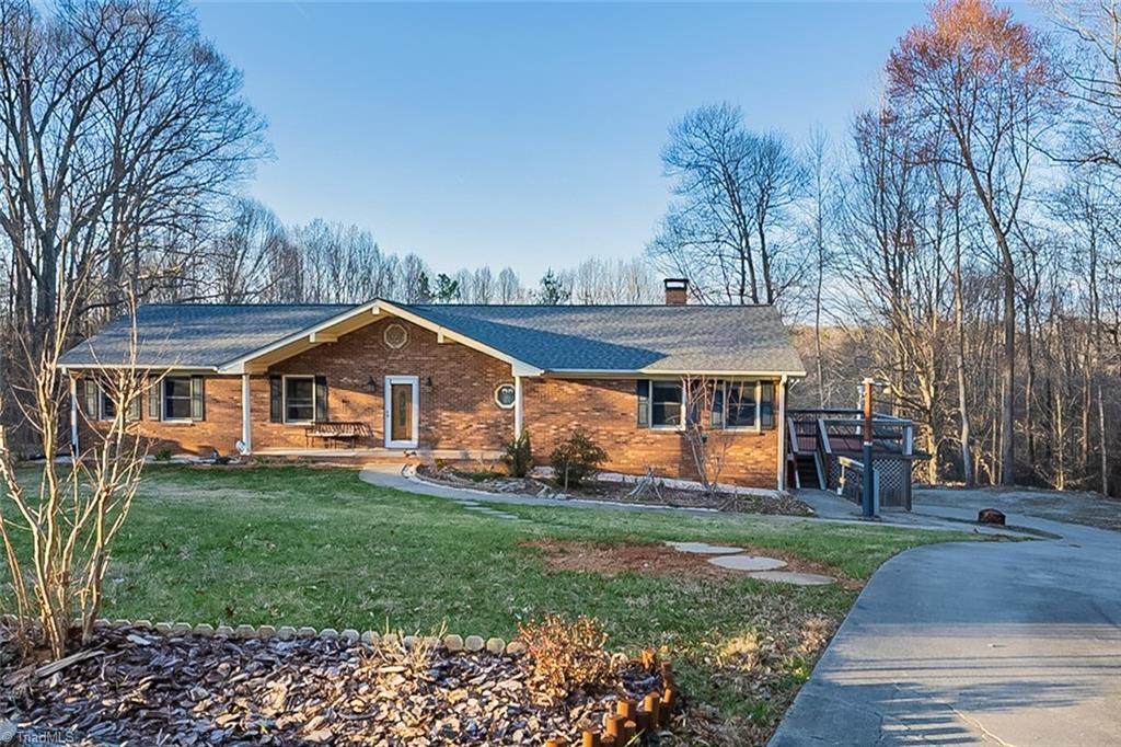 175 Barons Road - Photo 1