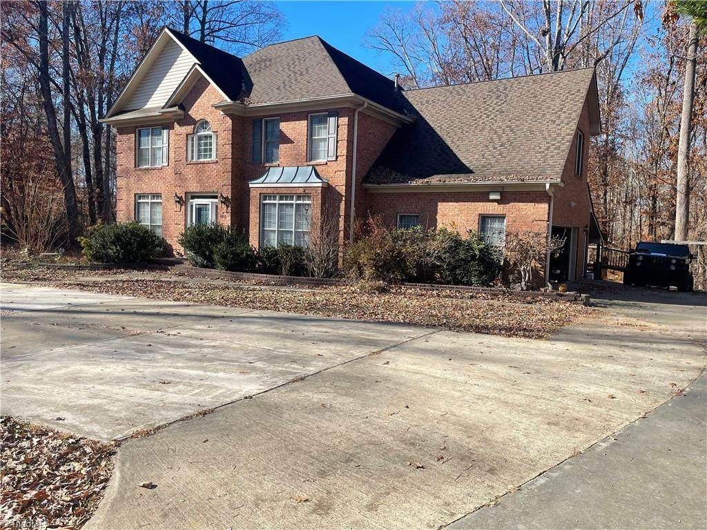 1803 Elk Run Court - Photo 1