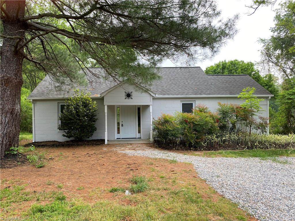 2715 Cole Road - Photo 1