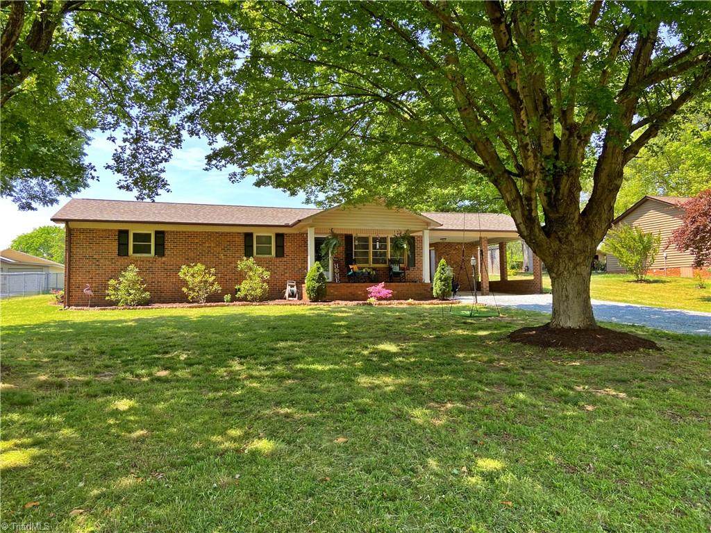183 Oak Knoll Drive - Photo 1