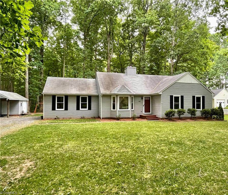 1402 Carriage Run Drive - Photo 1