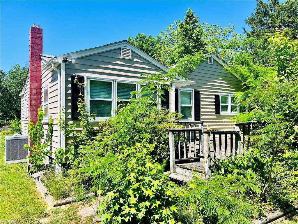 210 Clapp Farms Road - Photo 1