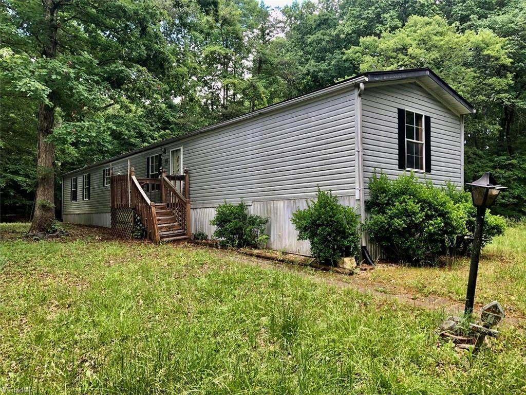 1095 Oak View Drive - Photo 1