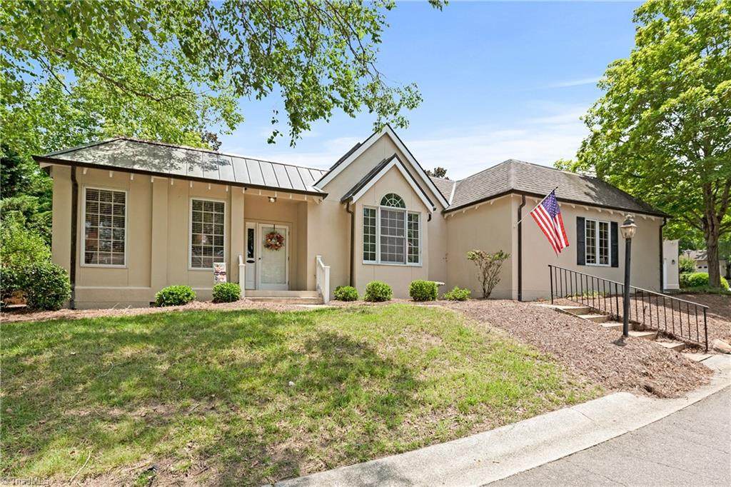 108 Linden Place - Photo 1
