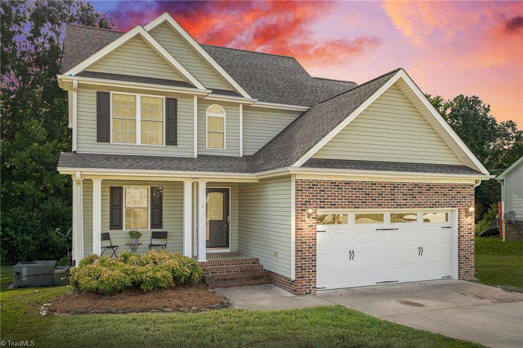 801 Apple Street - Photo 1