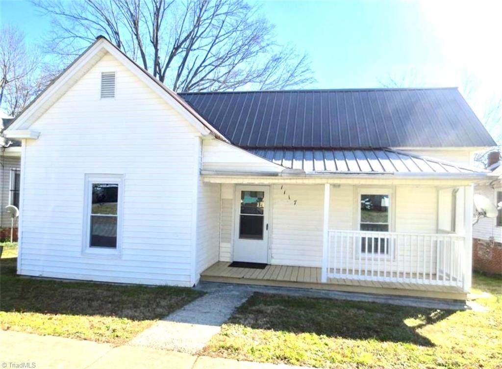 1117 Campbell Street - Photo 1