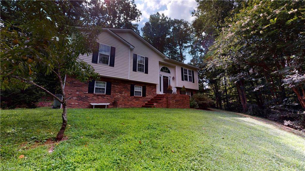 195 Camelia Court - Photo 1
