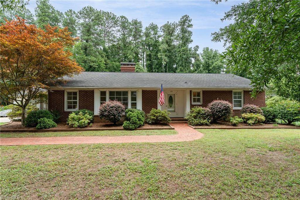 103 Country Club Drive - Photo 1