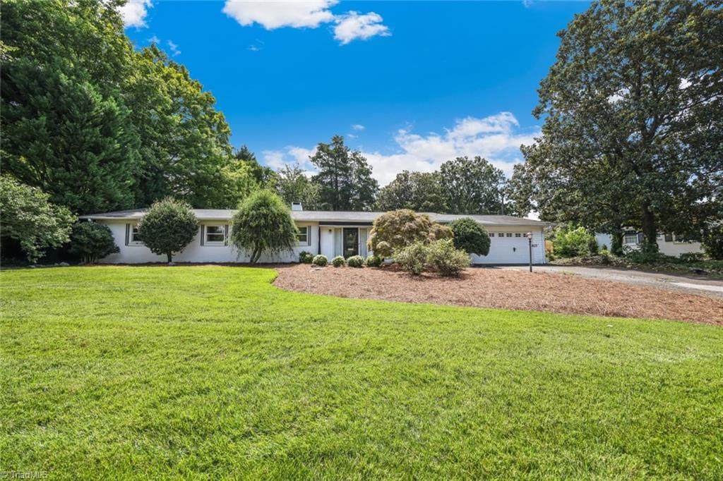 740 Yorkshire Road - Photo 1