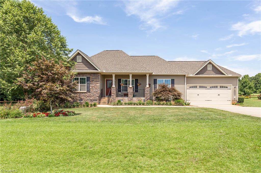 4411 Meadow Vista Way - Photo 1