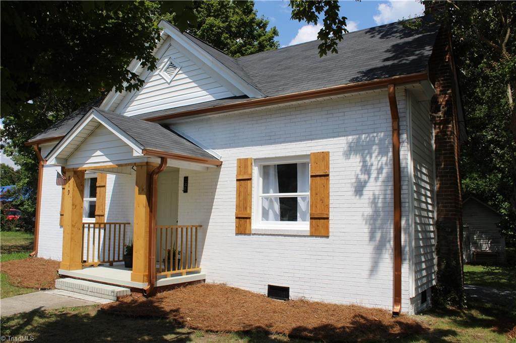 819 Fisher Ferry Street - Photo 1