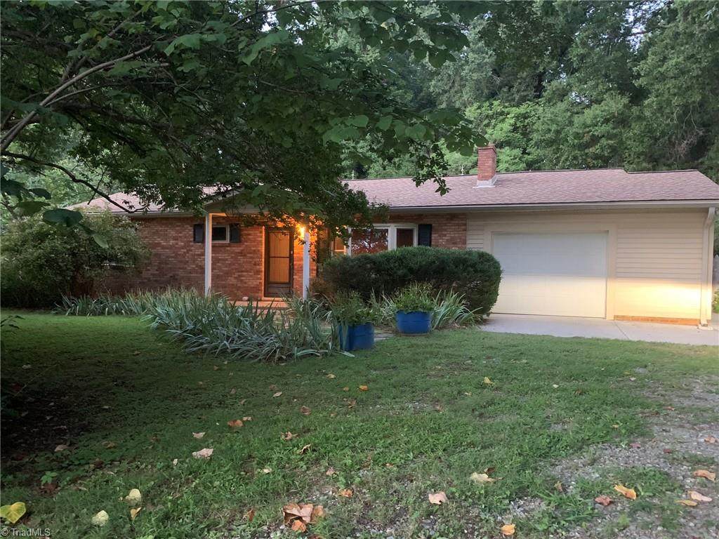4010 Sherwood Forest Drive - Photo 1