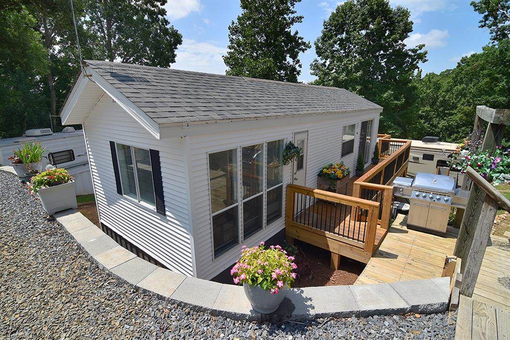 120 Cedar Lane - Photo 1