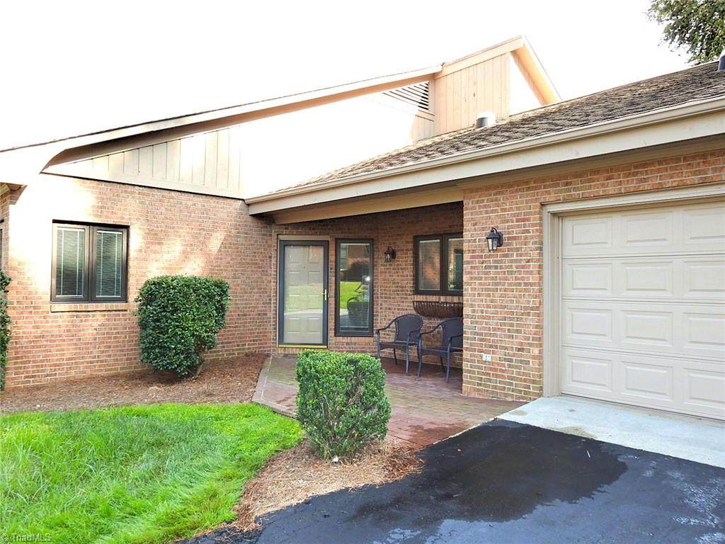 108 Oleander Drive - Photo 1