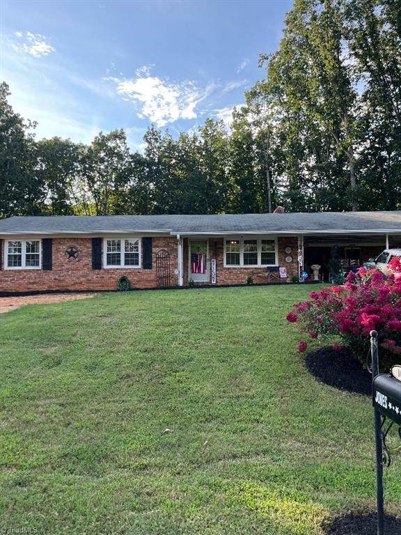 105 Ridgewood Lane - Photo 1