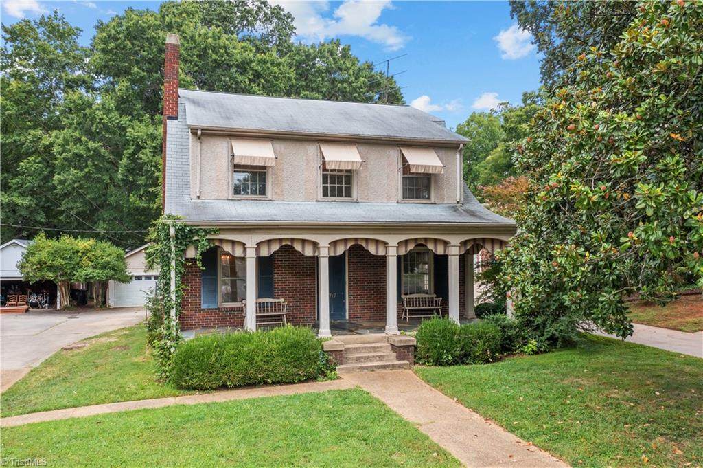 717 Davis Street - Photo 1
