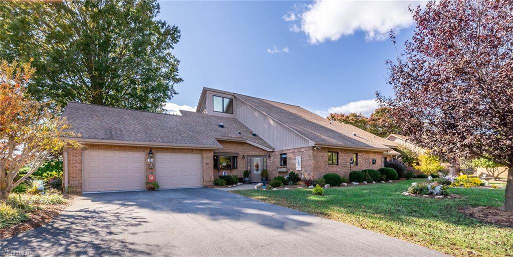 123 Willowbrook Place - Photo 1