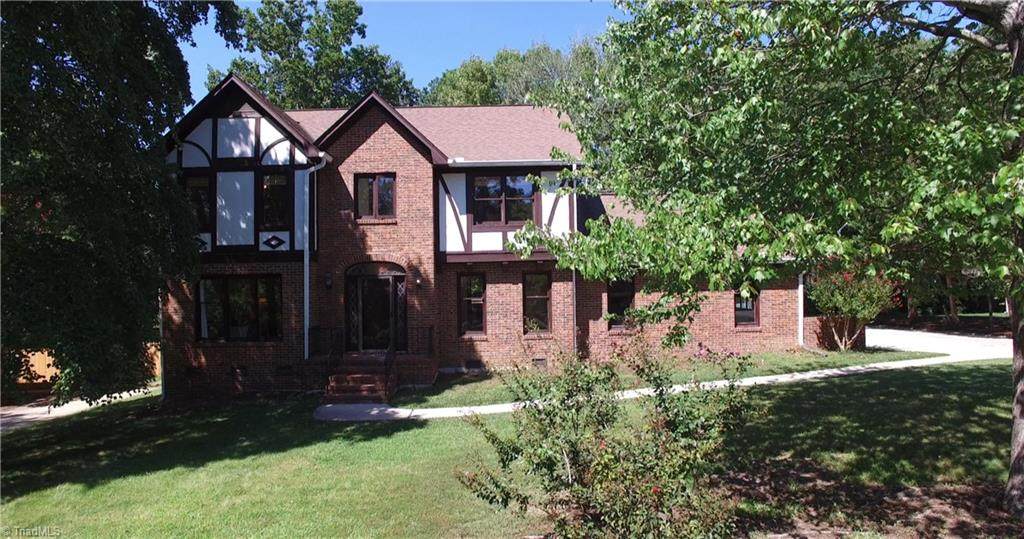 112 Brookberry Drive - Photo 1