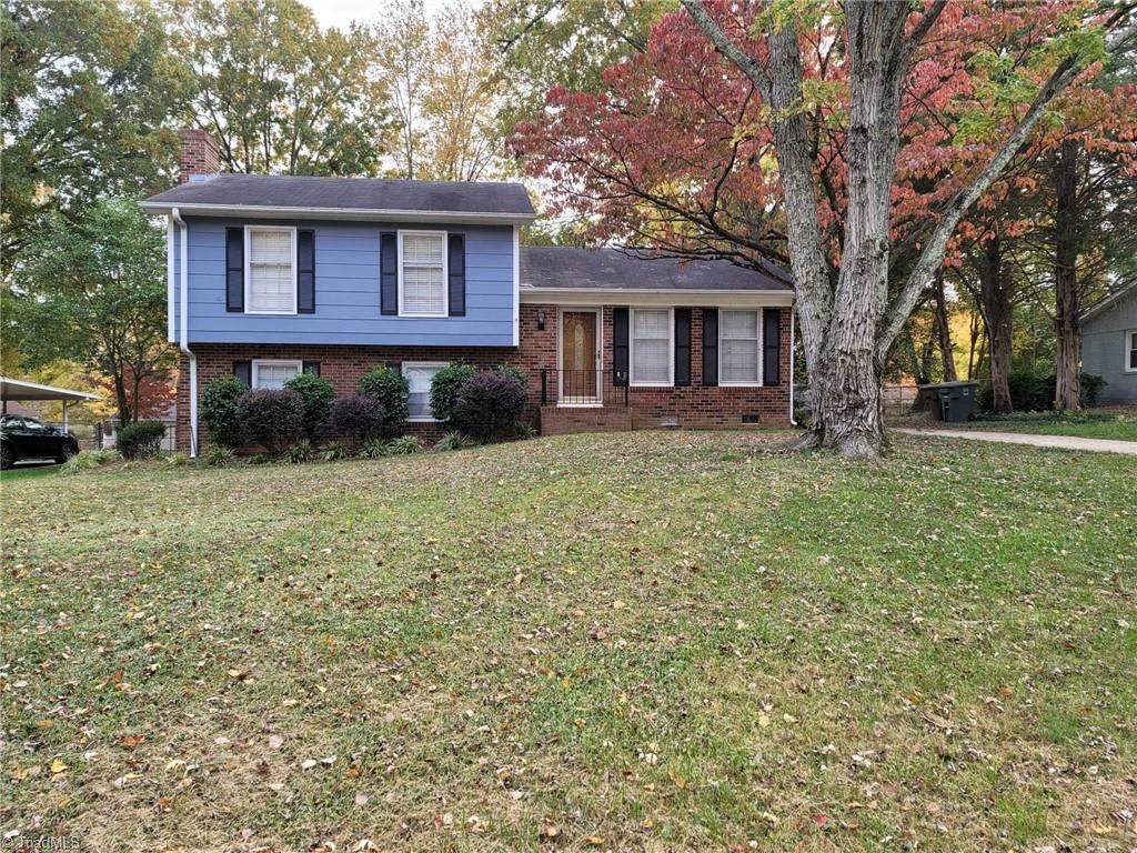 3007 Beaconwood Drive - Photo 1