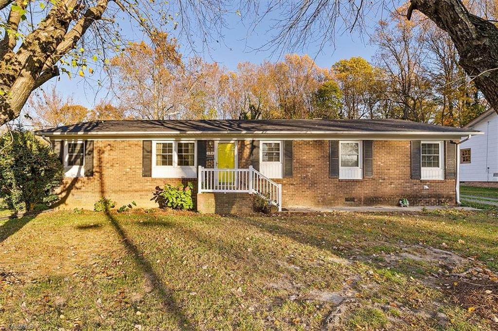 346 Watkins Street - Photo 1