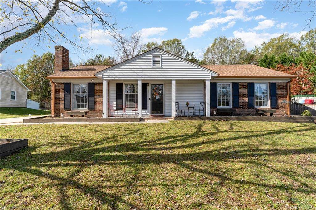206 Cornelia Drive - Photo 1