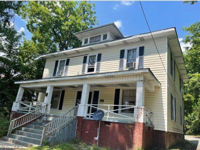 512 Maple Avenue - Photo 1