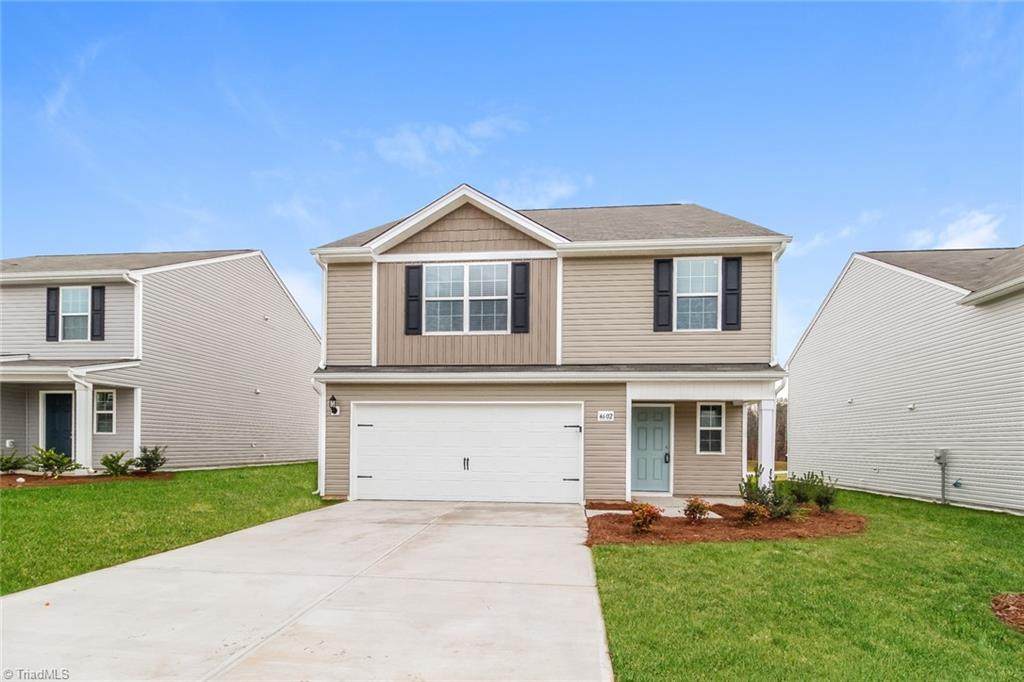 4602 Glencraig Avenue - Photo 1