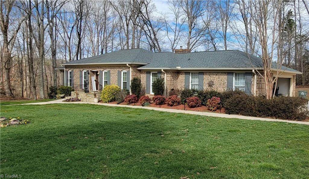401 Primrose Drive - Photo 1