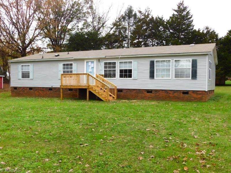 3411 Martin Avenue - Photo 1