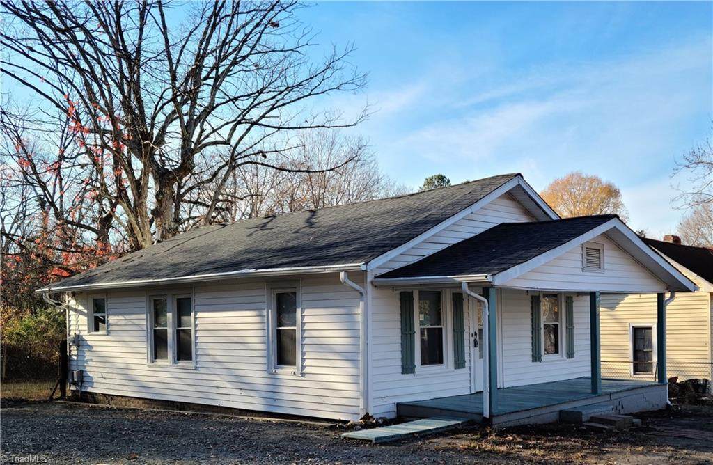 318 Woodlawn Street - Photo 1