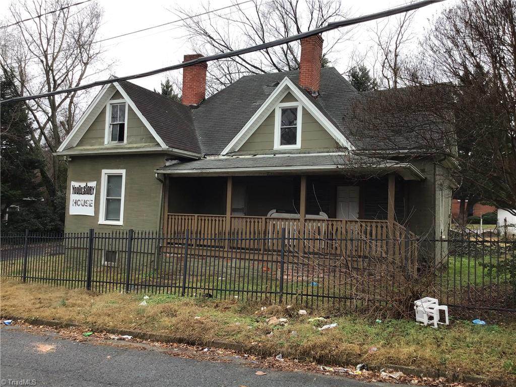 2208 Nissen Avenue - Photo 1
