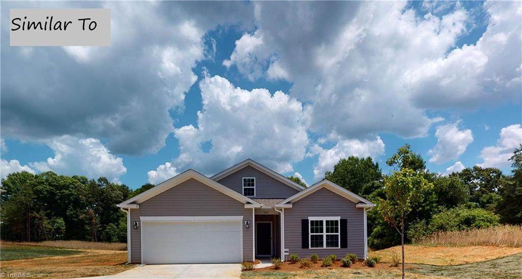 203 Acacia Court - Photo 1