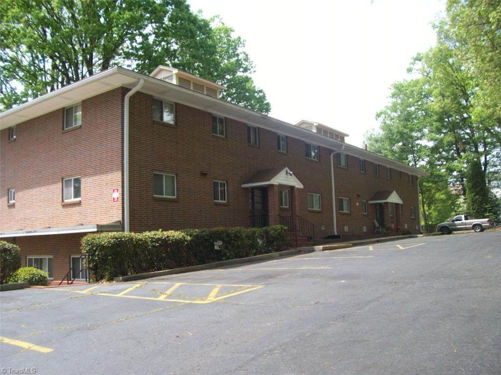 2425 Queen Street - Photo 1