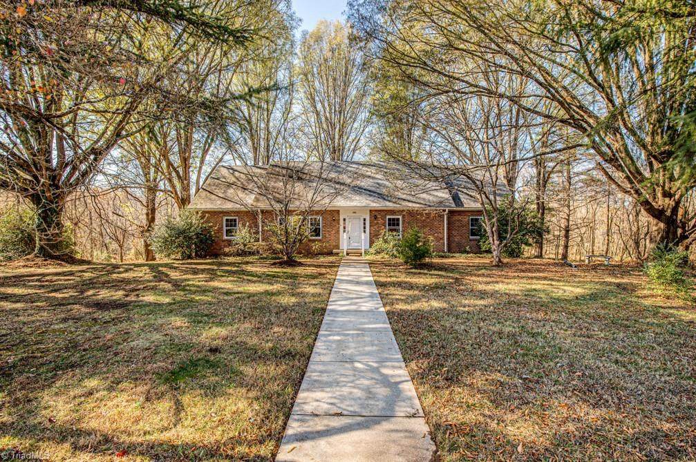 4900 Wexford Road - Photo 1