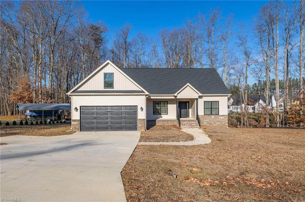 8715 South Point Drive - Photo 1