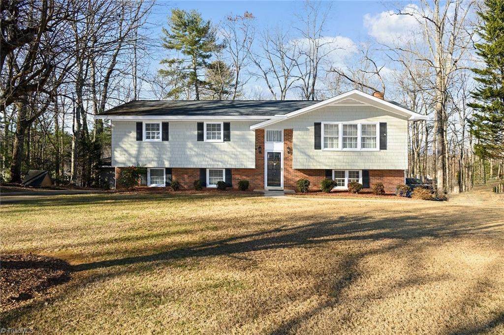 116 Brentwood Drive - Photo 1