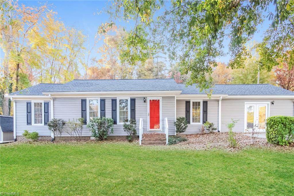 2748 Knob Hill Drive - Photo 1