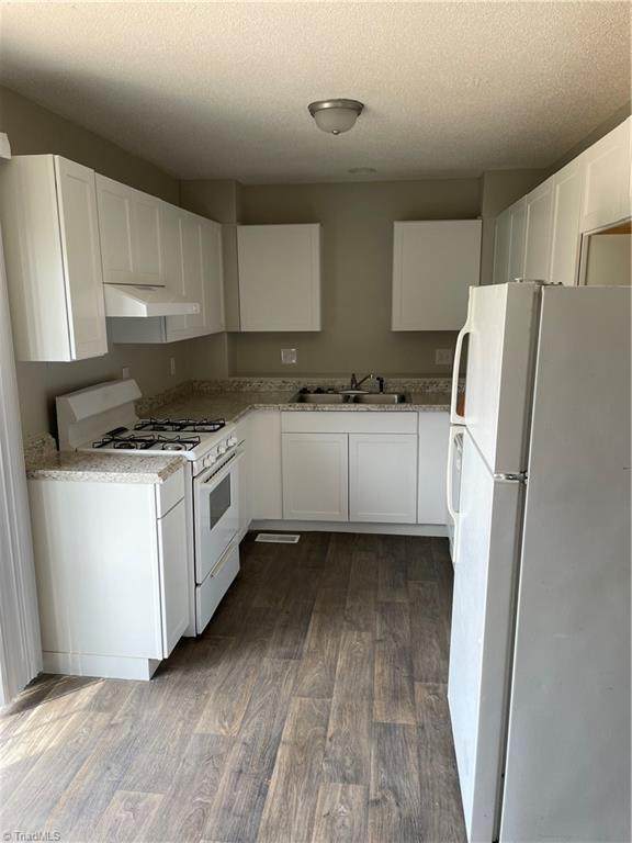 1024 Fir Place - Photo 1