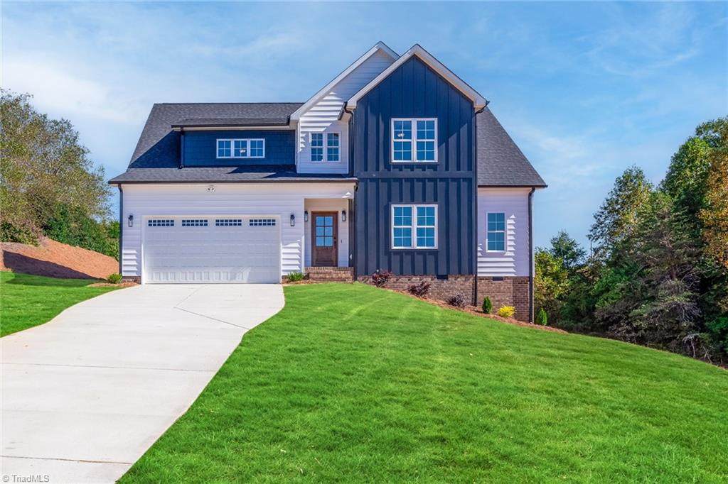 124 Mountain Ridge Court - Photo 1