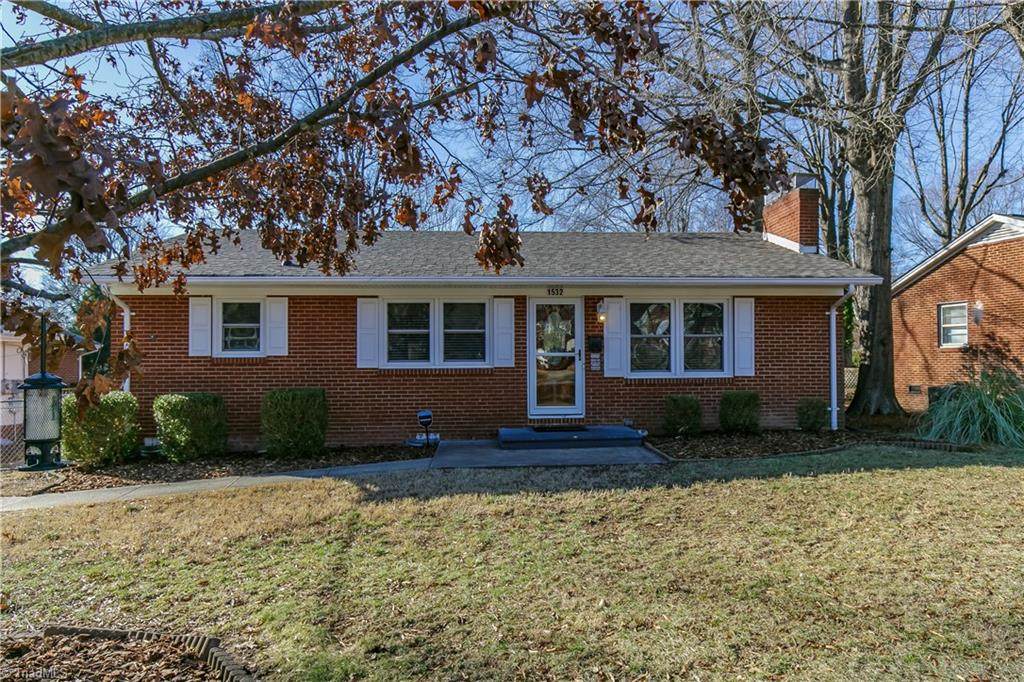 1532 Sherwood Drive - Photo 1