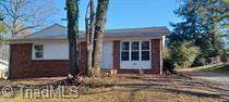 1513 Benbow Street - Photo 1