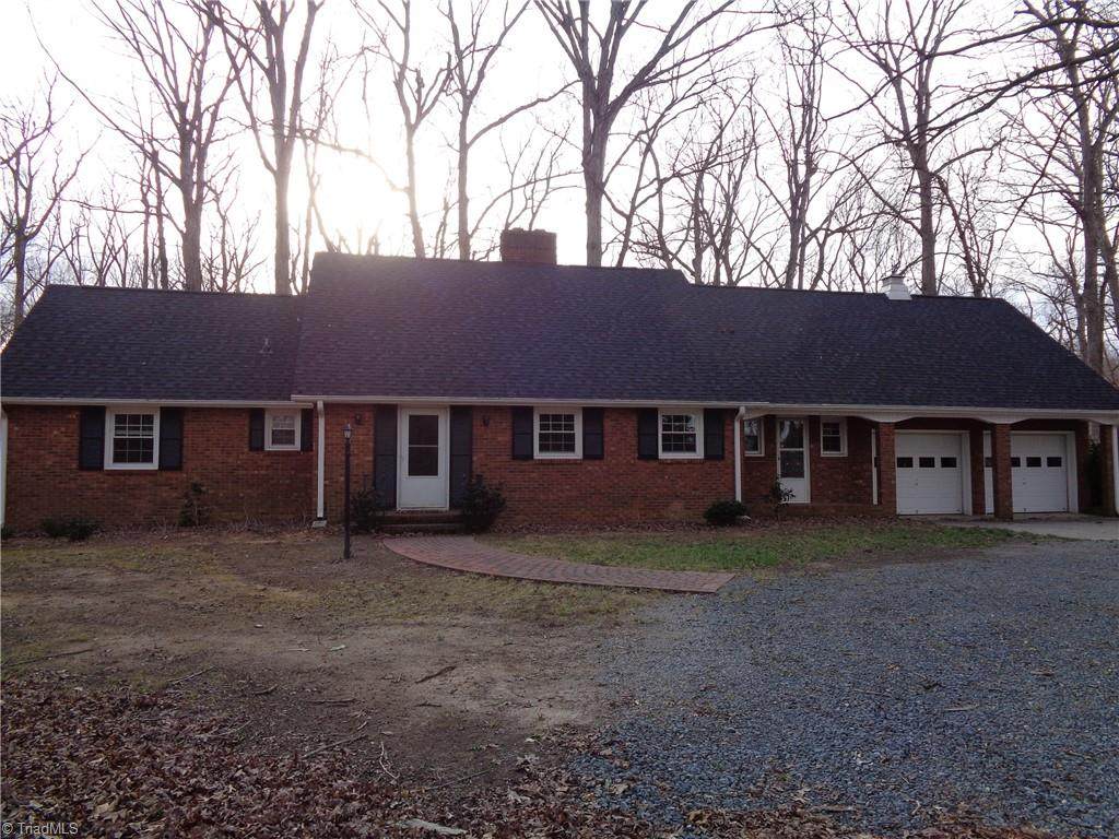 842 Hinkle Lane - Photo 1