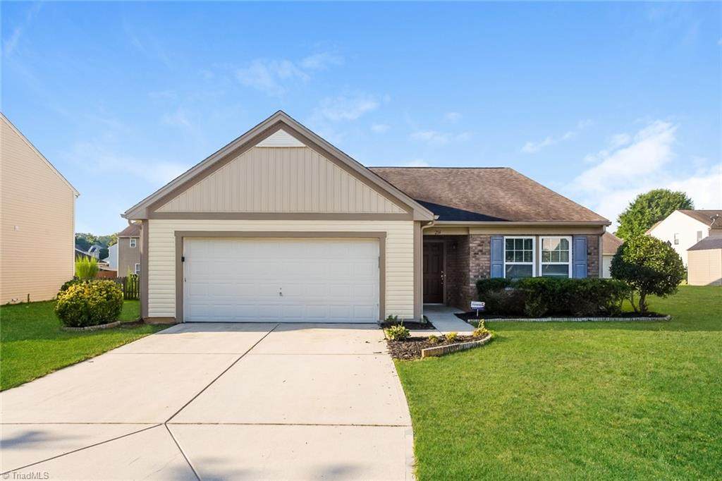 214 Smokehouse Lane - Photo 1