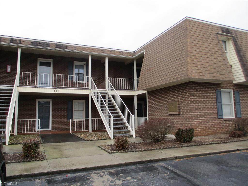 314 Windsor Manor Way - Photo 1