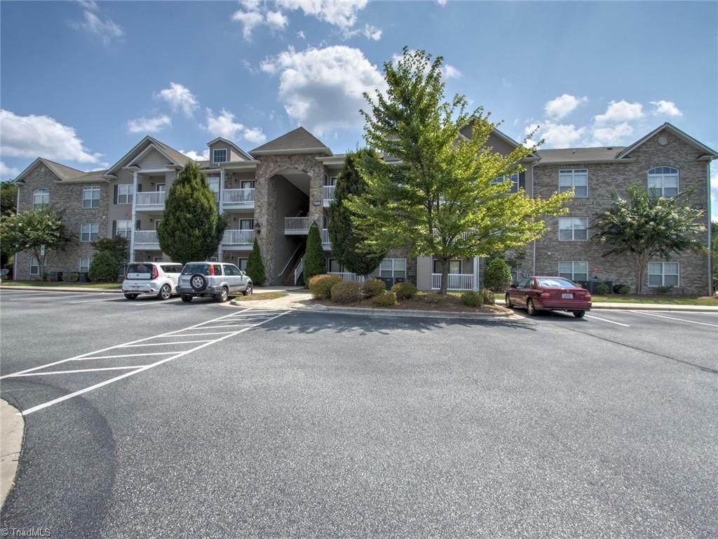 7100 Friendly Avenue - Photo 1