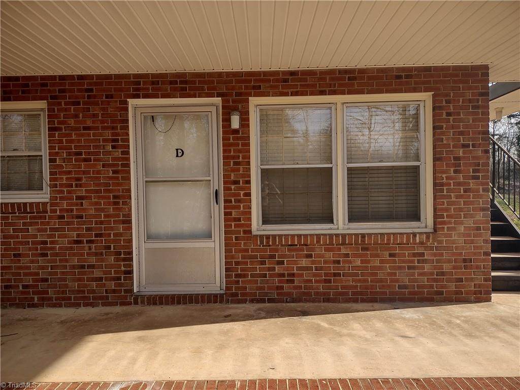 1101 Robin Hood Road - Photo 1
